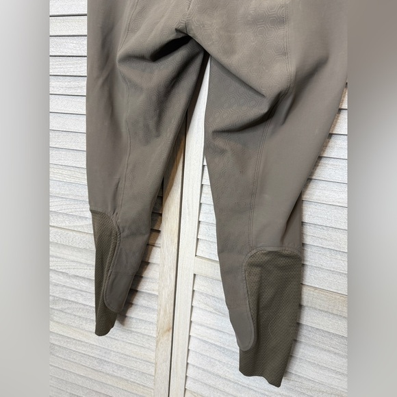 Ariat Pro Tri Factor Grip Full Seat Breeches Women’s Size 32R - Picture 6 of 7